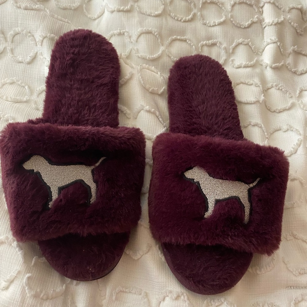 Slippers - Picture 3 of 3